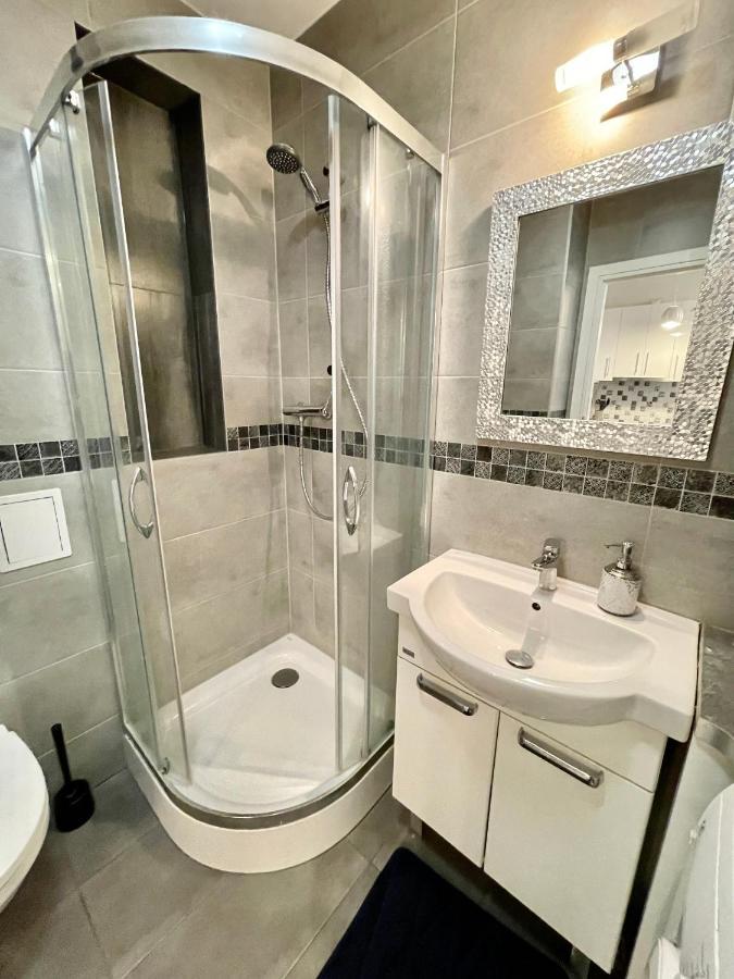 Decor 2 Metro Fast Wifi 55'Tv Netflix Hbo Cozy Apartment Warsaw Luaran gambar