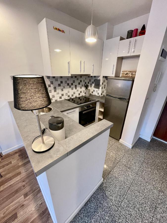 Decor 2 Metro Fast Wifi 55'Tv Netflix Hbo Cozy Apartment Warsaw Luaran gambar